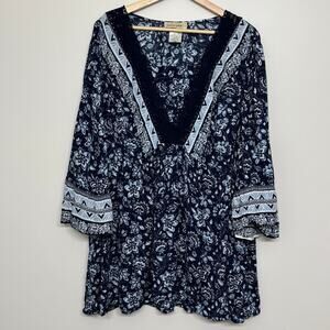 Women's Top Blouse Size 1X Navy Blue Floral Paisley Boho Prairie Bell Sleeves